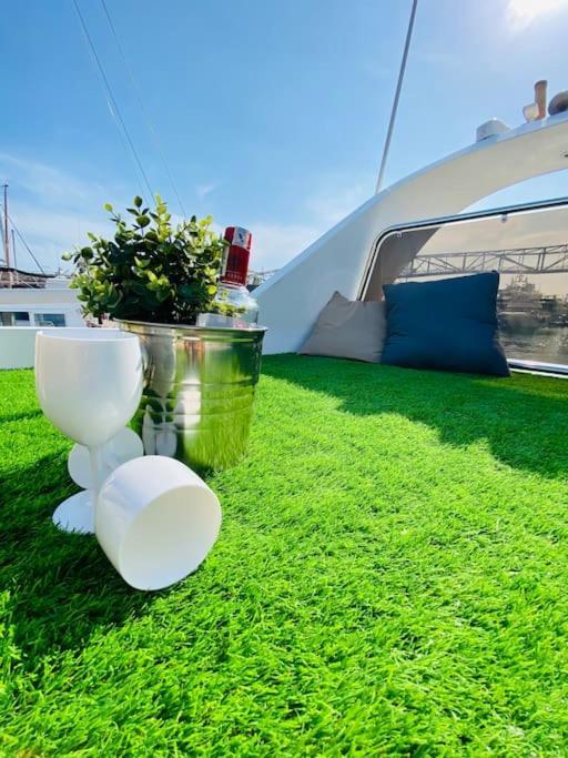 Barco Muy Romantico Con Parking! San Adrián de Besós Zewnętrze zdjęcie